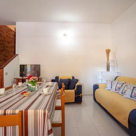 Arcobaleno 1 Holiday home *